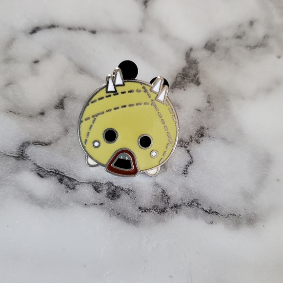 Disney Star Wars Lanyard & 3 Pin Bundle - Picture 9 of 11